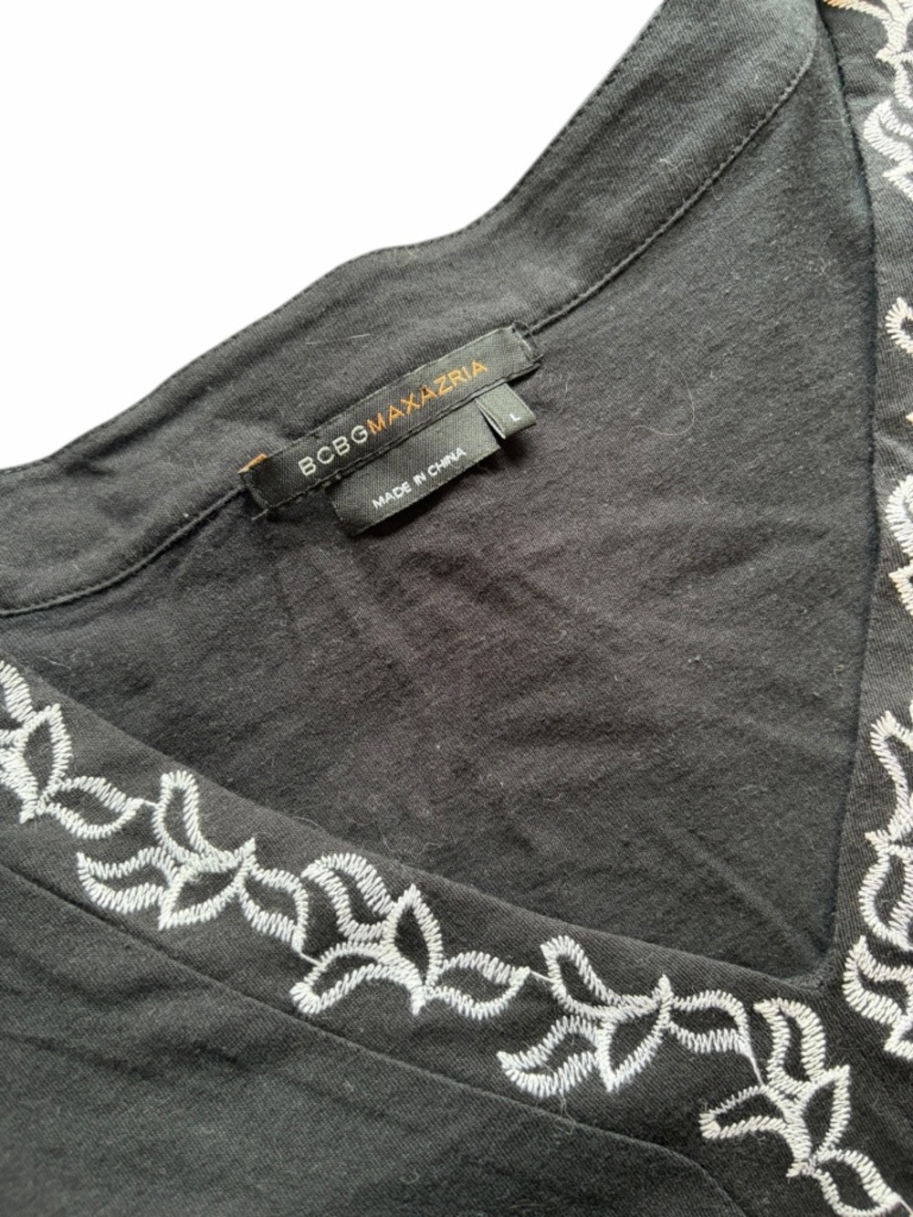 BCBGMaxAzria Black Embroidered V-Neck Flutter Sleeve Tunic - Picture 3 of 6